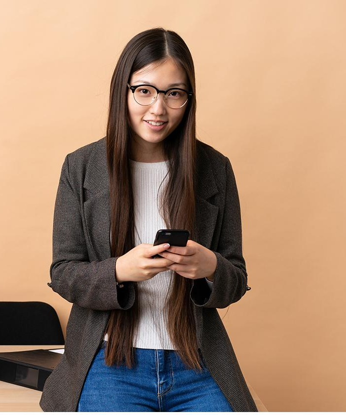 Amy Tan — an experienced product manager, newly started, capable but unsure